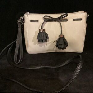 Liz Claiborne Tassel Crossbody in cream and black